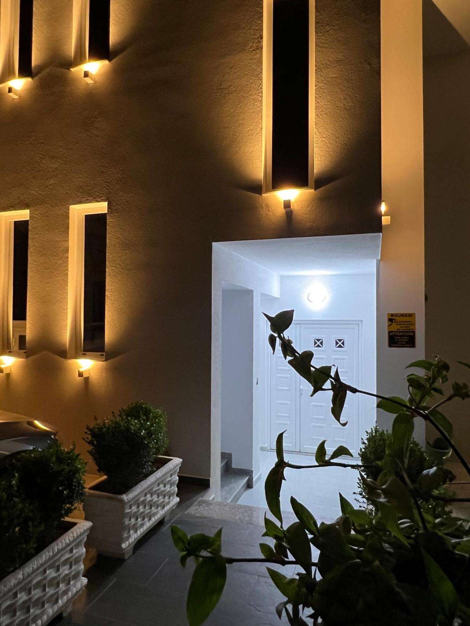 Ferienwohnung The Gwen Sarandë Exterior foto