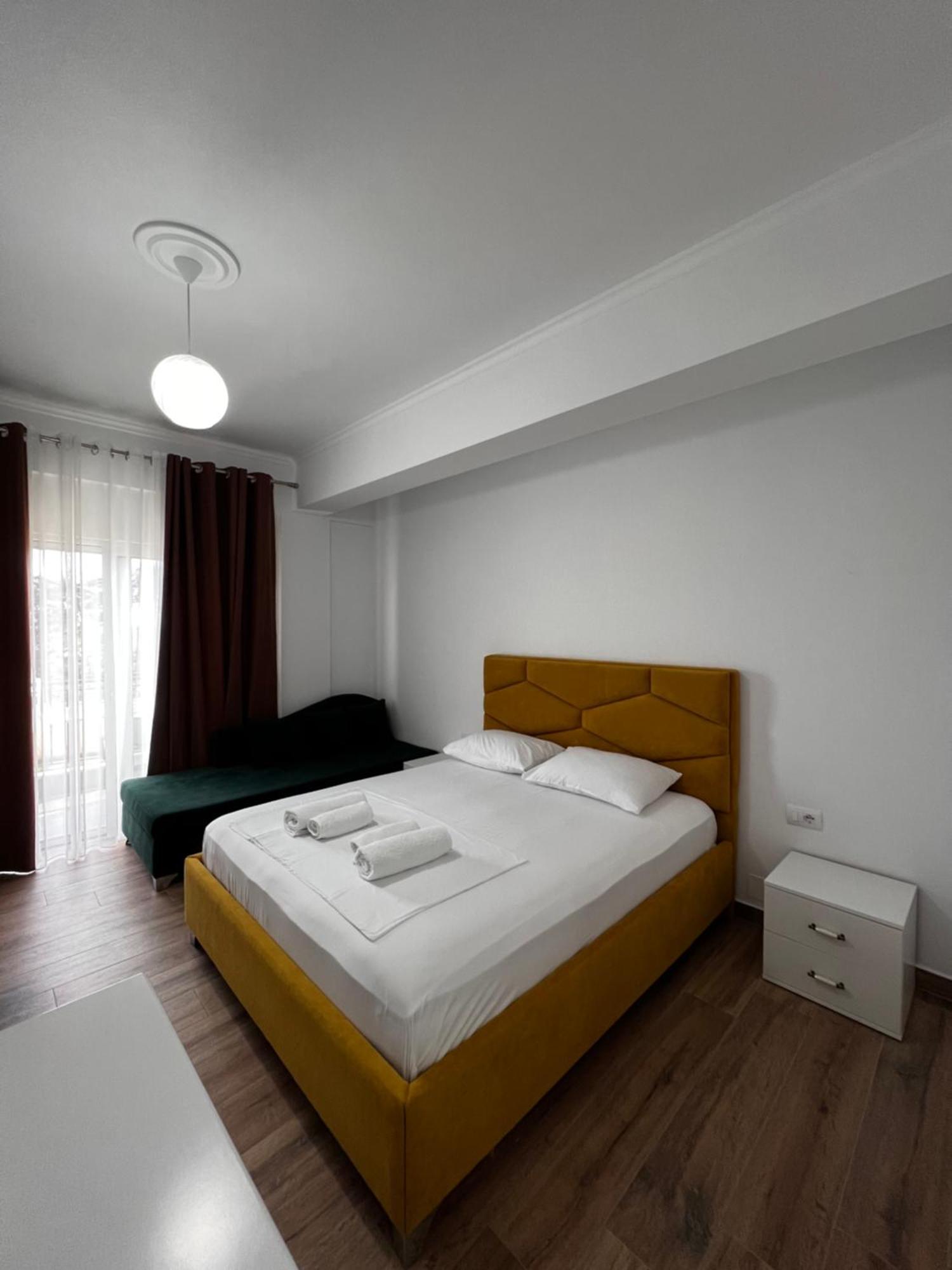 Ferienwohnung The Gwen Sarandë Exterior foto